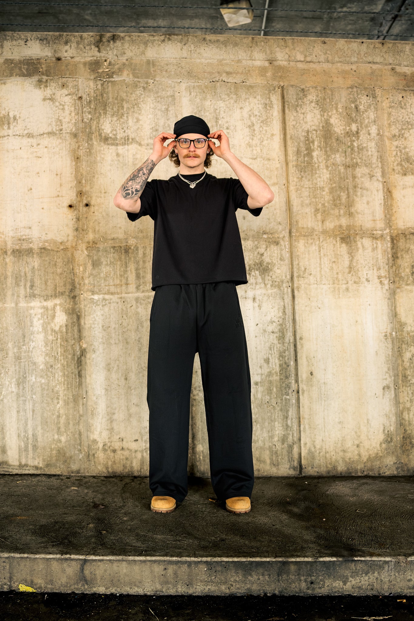 CORE SWEATS - BLACK