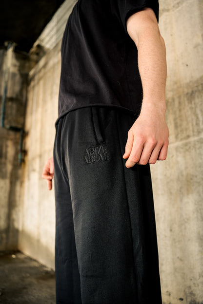 CORE SWEATS - BLACK