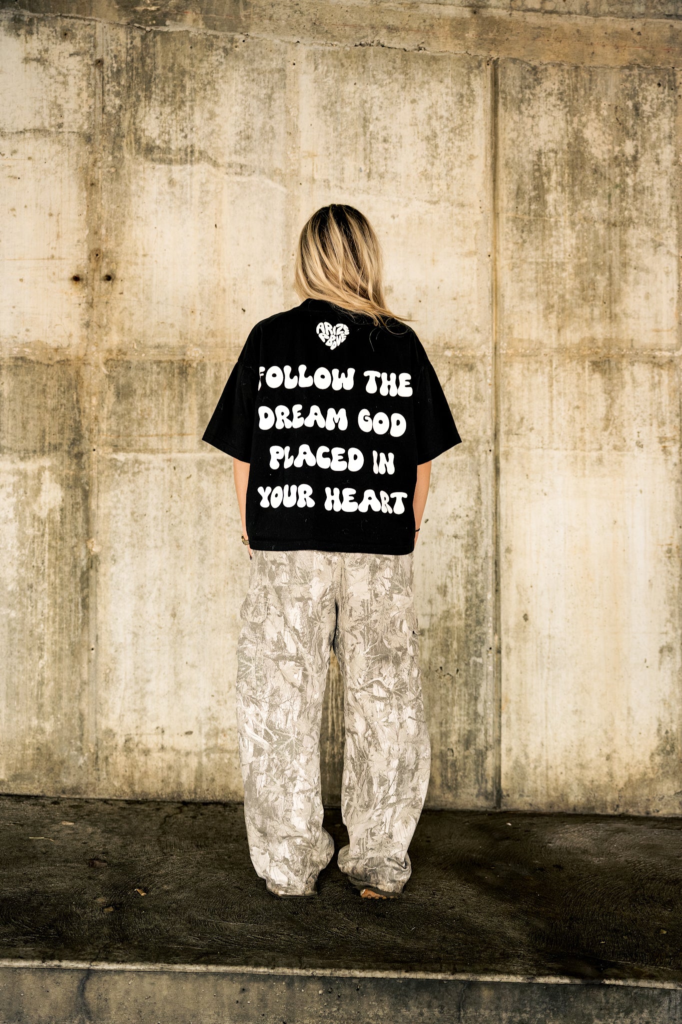 HEARTSET TEE - BLACK