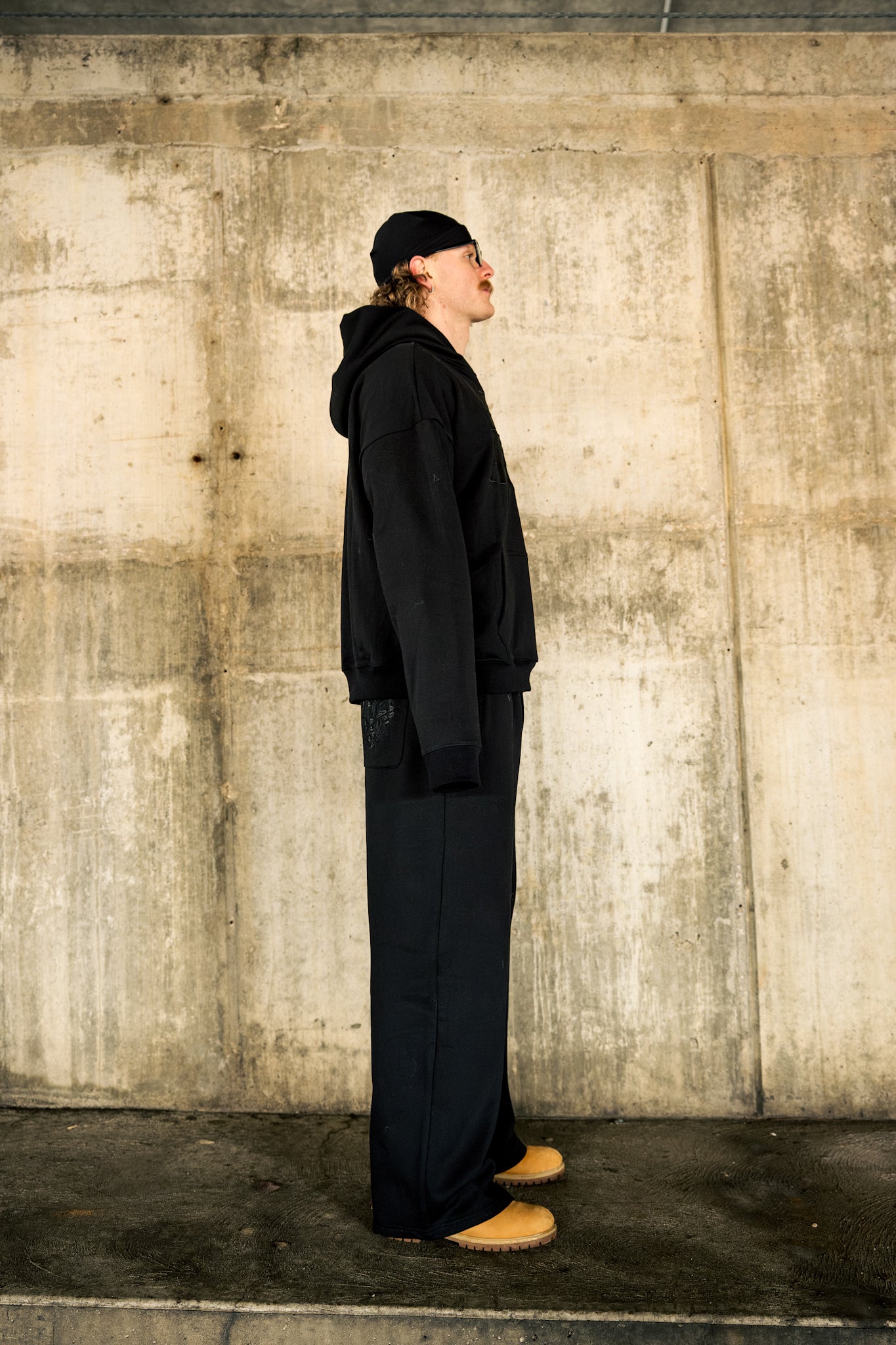 CORE HOODIE - BLACK